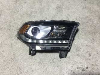 2014 2015 2016 2017 2018 Dodge Durango Right Headlight 