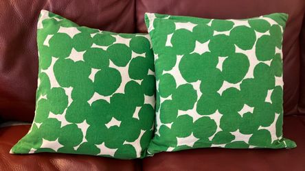 Set of 2 Kate Spade Pillows