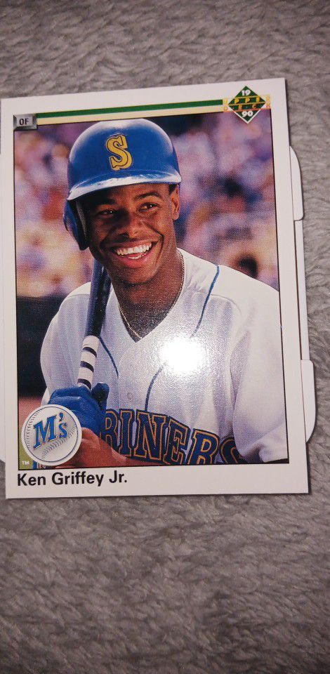 1990 Upperdeck KEN GRIFFEY JR. Double Error, ( Birth Place And simultaneously Spelt with an i Instead Of a.) 