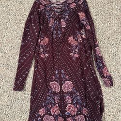 LIKE NEW JUNIORS XS ABOUT A GIRL PLUM DRESS WITH PINK FLOWERS 