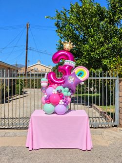 Rhenné Lara Campos balloon bouquet