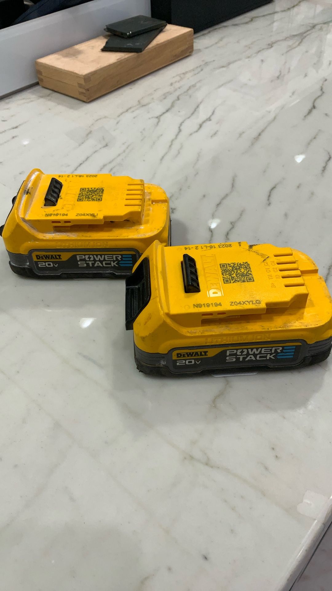 2 DeWalt 20v Power Stack Batteries 