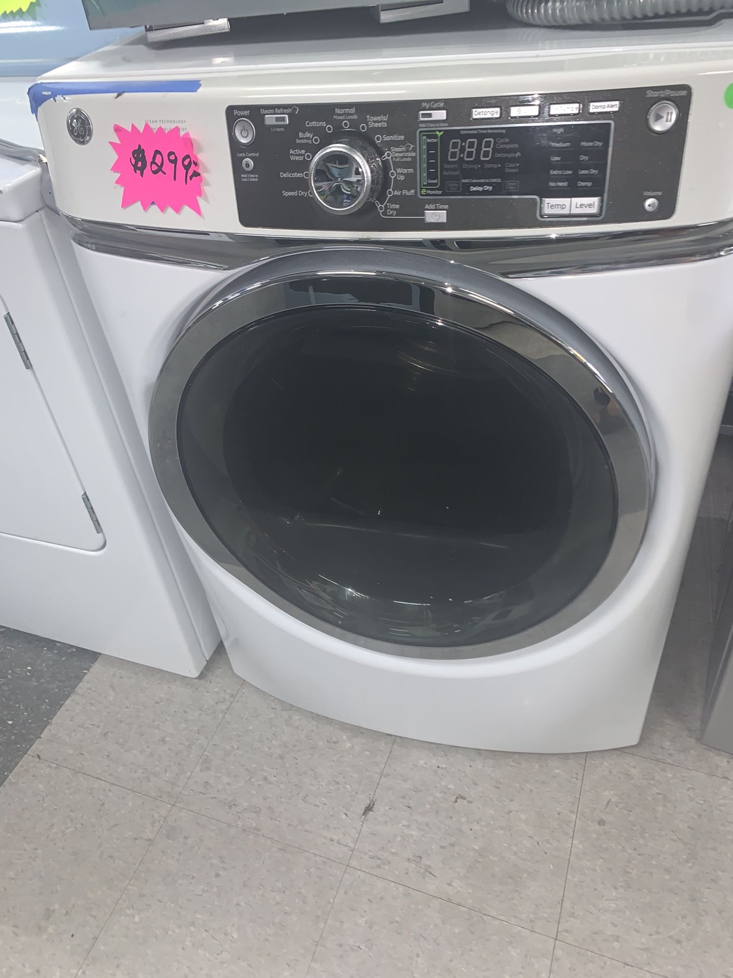 GE ELECTRIC DRYER FRONT LOAD EXCELLENT CONDITION. 4 MONTHS OF WARRANTY