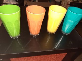 Vintage Plastic Tumblers