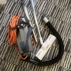  Vacuum cleaner.