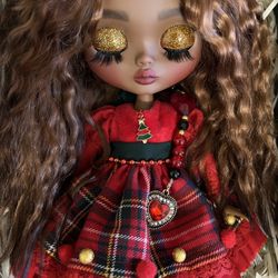 Miss Goldy Girl. Custom Blythe doll. Handmade product. OOAK doll. TBL Blythe. Art doll. Super dark brown skin. Brown hair