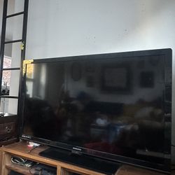 Magnavox 46in HD LCD Flatscreen TV