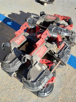 Milwaukee M18 Fuel cordless bandsaw