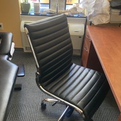Office Chairs 