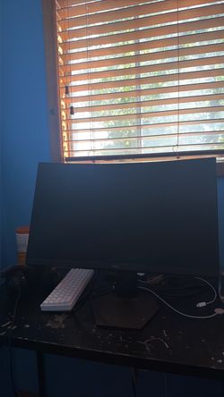Dell 24" Curved Gaming Monitor (165Hz) - S2422HG