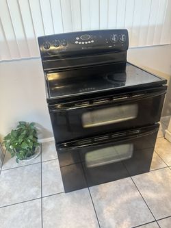 Maytag Electric Stove