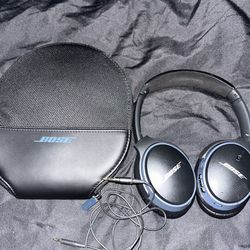 BOSE Quite And Comfort Head Phones With Travel And Carrying Case 