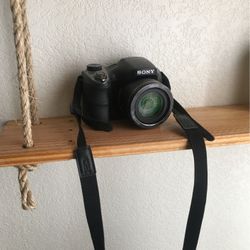 Sony Cyber shot 20.1 MP DSC-H300