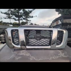 Parrilla Para  Nissan Nv1500  NV2500 Y 3500