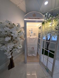 Video guest book telephone booth