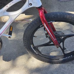 Small  Bike.    Royal Shuttle 