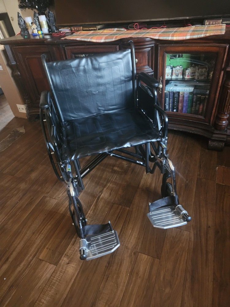 HAVY DUTY WHEELCHAIR