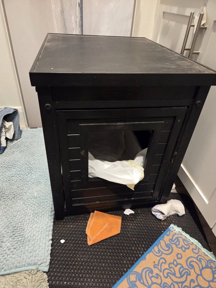 Cat Litter Box - Enclosed For Cat With Door