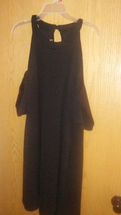 Ladies cold shoulder style top or dress sz 26