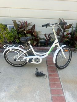 Kids electric bike - used
