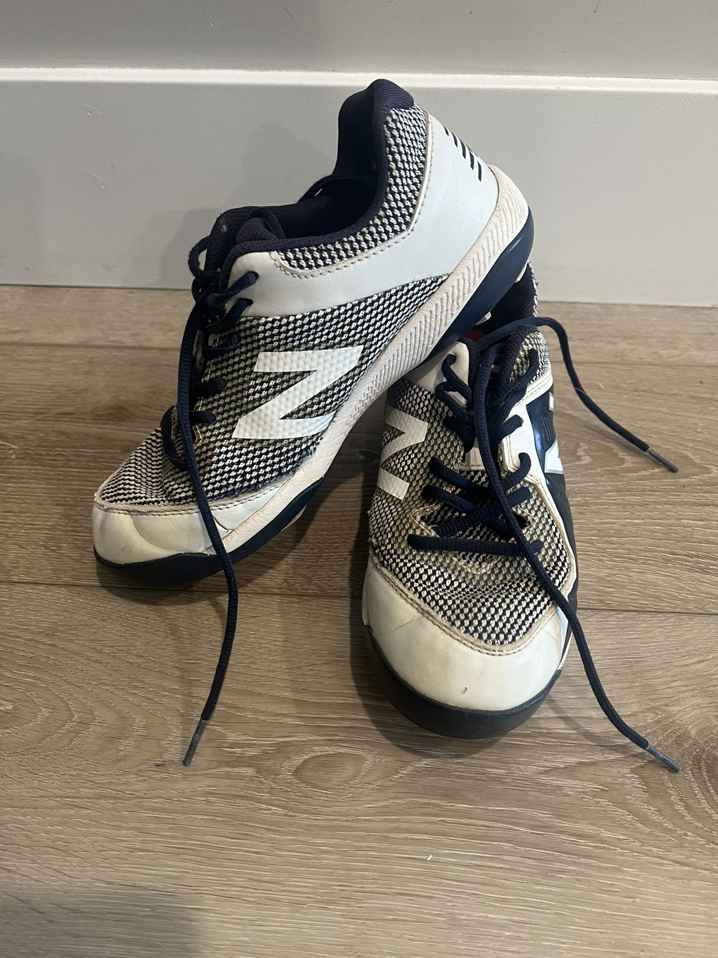 Baseball Cleats Sizes 6 And 7.5 Youth