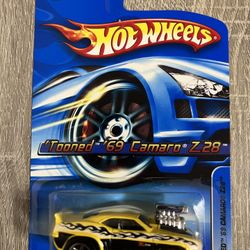 New Mattel 2006 Hot Wheels ‘Tooned ‘69 Camaro Z28 Toy Car