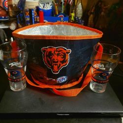 NFL, Chicago Bears: (3) items, pre-owned, as is. Chicago Bears Coca-Cola Fountain Glasses & Bear  insulated ice bag, firm.