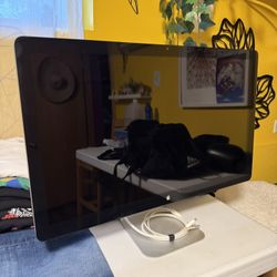 Apple Monitor (Not Sure If It Works)