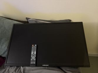 32” Element TV With Remote