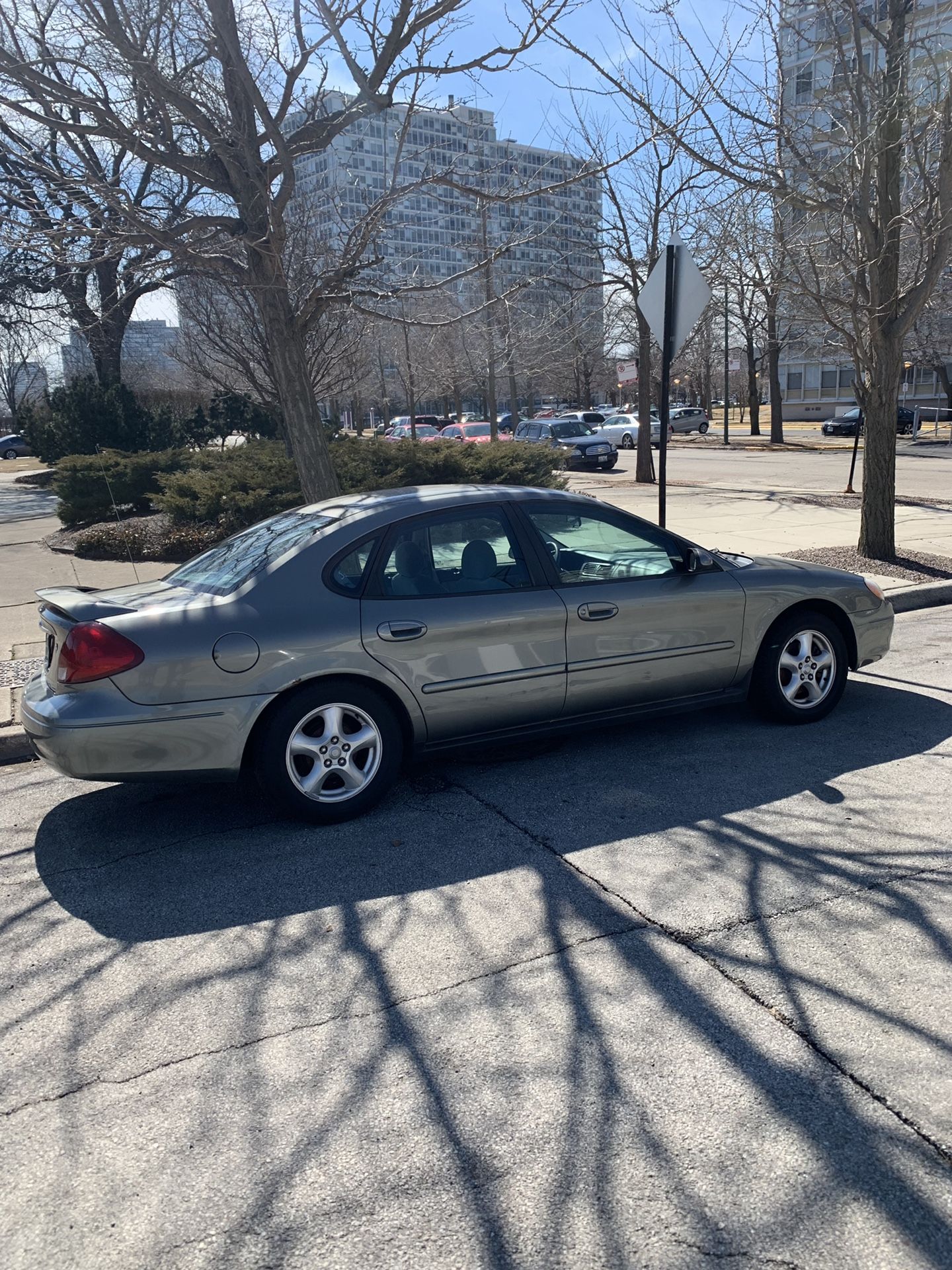 2003 Ford Taurus