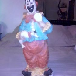 UNIVERSAL STATUARY CORP. CHICAGO ILL. 1966 16 1/2" Clown Statue #986