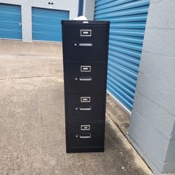 4 Drawer Vertical Letter File Cabinet $60 (Good Condition  ) No Lock/ No Key