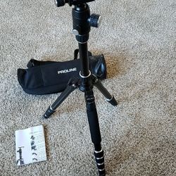 Tripod Dolica Professional TX570B