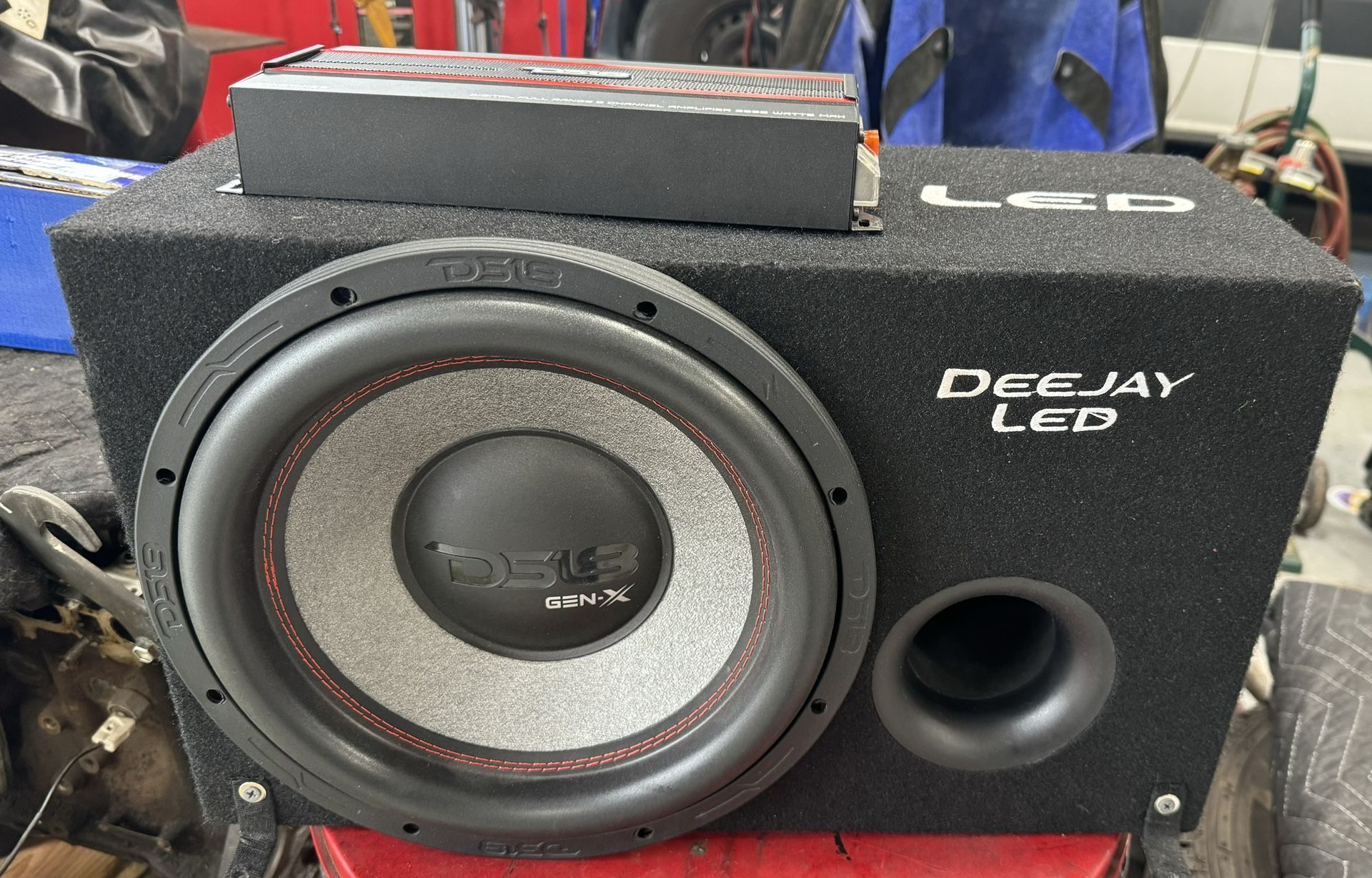 Subwoofer Gen X 12” with (Deelay Led Box) & DS18 CandyX5B 2000 Max 5 Channel -Amplifier