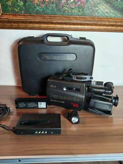Panasonic OmniMovie HQ Digital S-VHS Camcorder Set