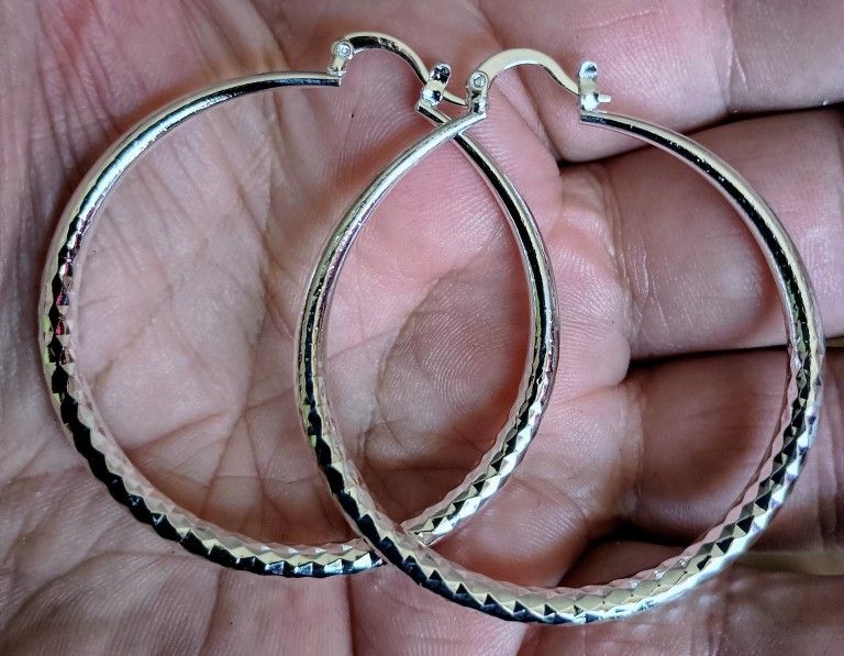 Elegant 925 Sterling Silver Hoop Earrings