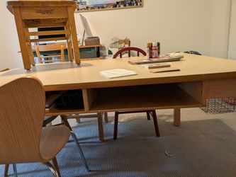 CHILDCRAFT library table(preschool)