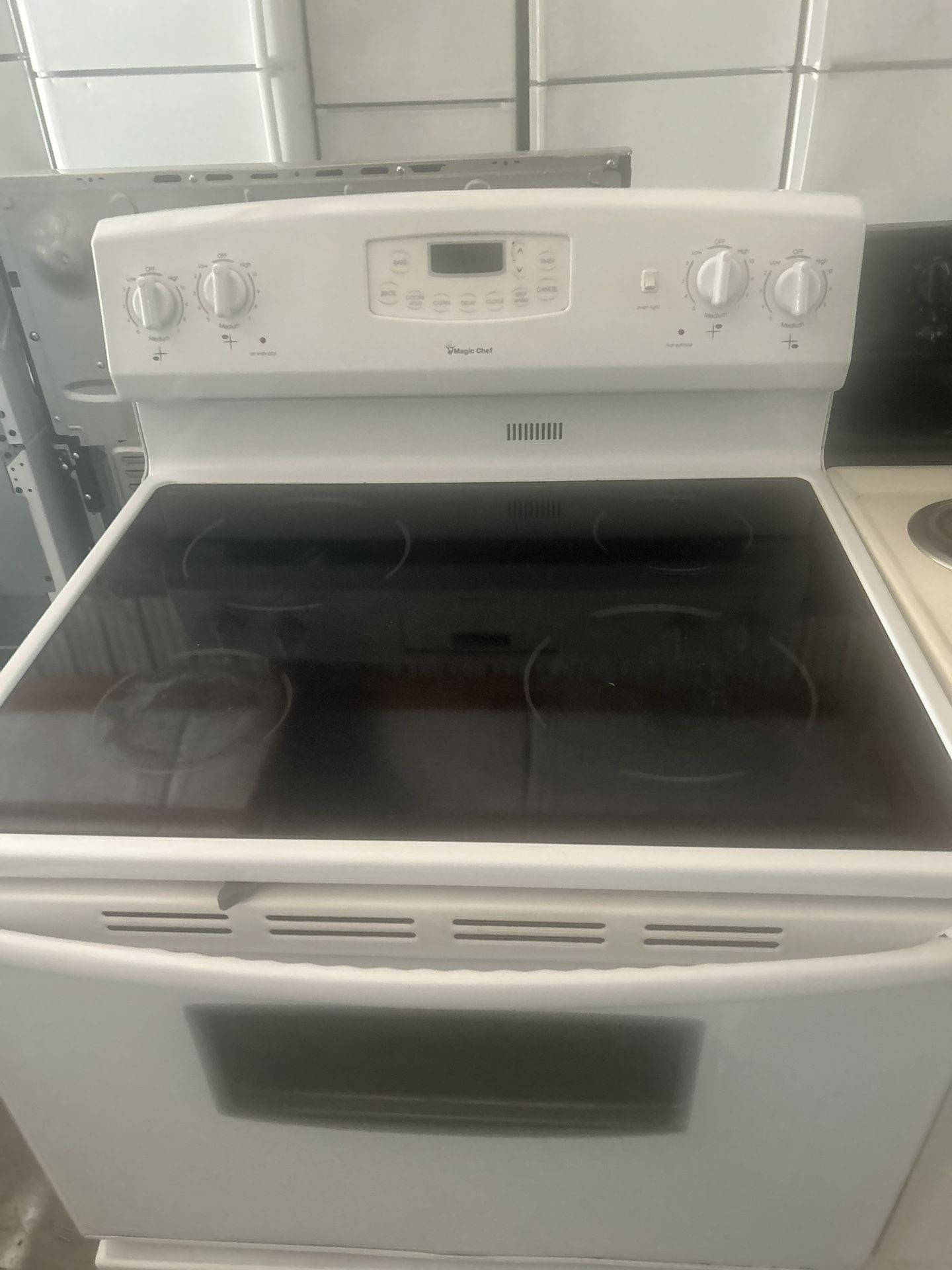 Magic Chef Glass Top Stove