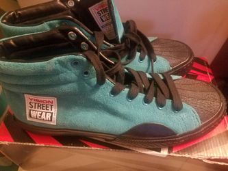 New Vision Skateboard shoes size 8
