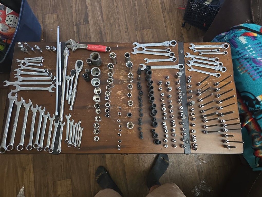 184-Piece Mechanic Tool Set – Sockets, Wrenches, Ratchets – Craftsman, Silver Eagle, More