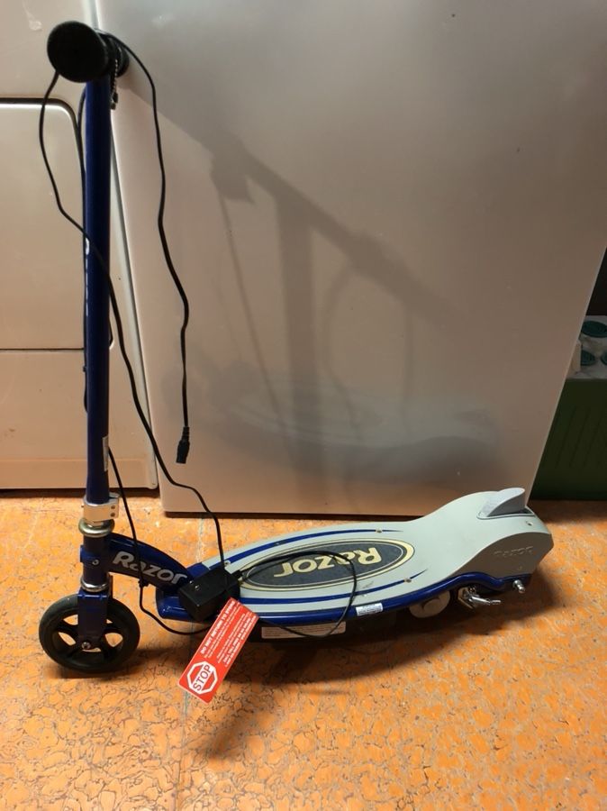 2 Razor Scooters that are Rechargable