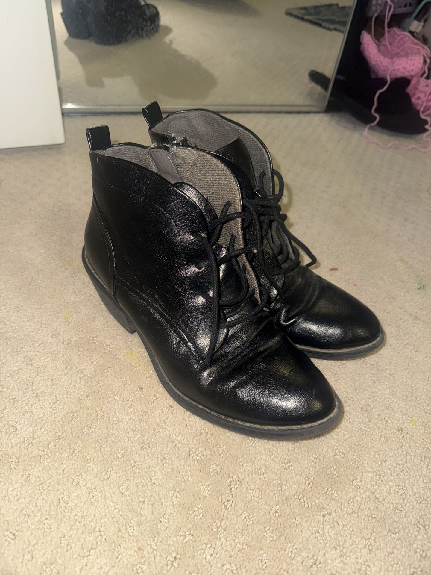 Like New Black Boot Shoes NEED GONE