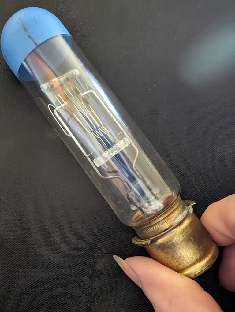Sylvania Projector Lamp Light Bulb CZX 500W 120V 25HR Blue Top. 5.95 sh