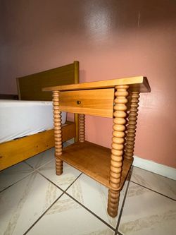 Pair of Wood Spool Leg Nightstands