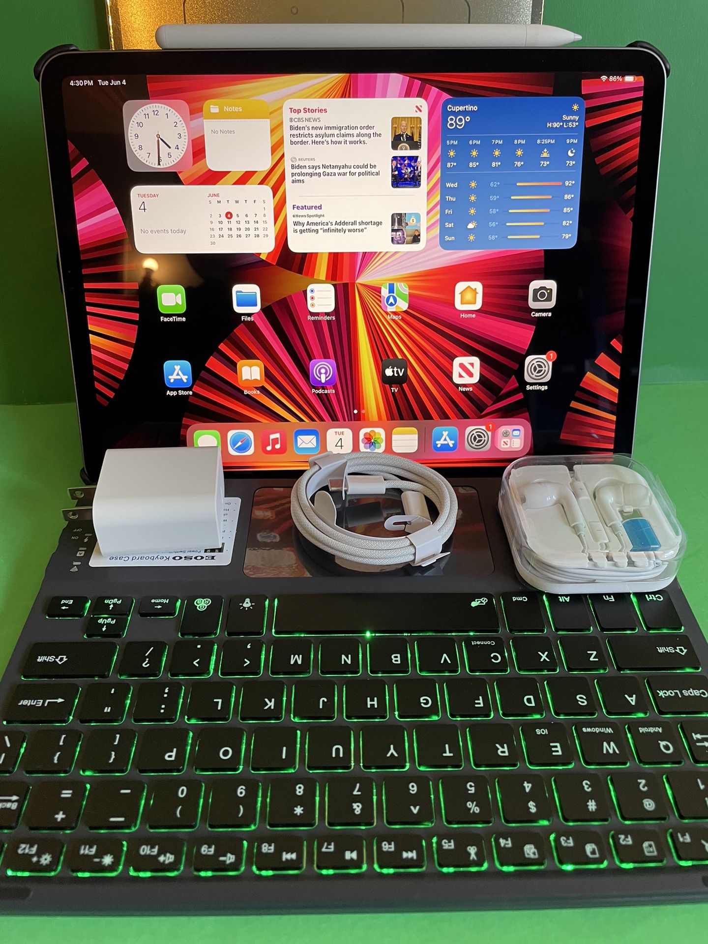 128GB Apple IPad Pro 11” 3rd Generation (2021 Model / M1 chip/ Liquid Retina / Face ID) with pen keyboard & Accesories (1TB $849)
