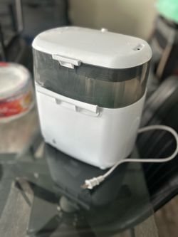 Dr. Browns sanitizing bottle Machine