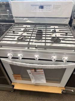 WHIRLPOOL GAS RANGE ON SALE