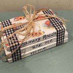 Farmhouse Rustic Book Stack Decor