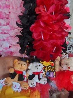 Graduation leis