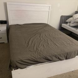 Bedroom Set For Sell Plus Toddler Bed 